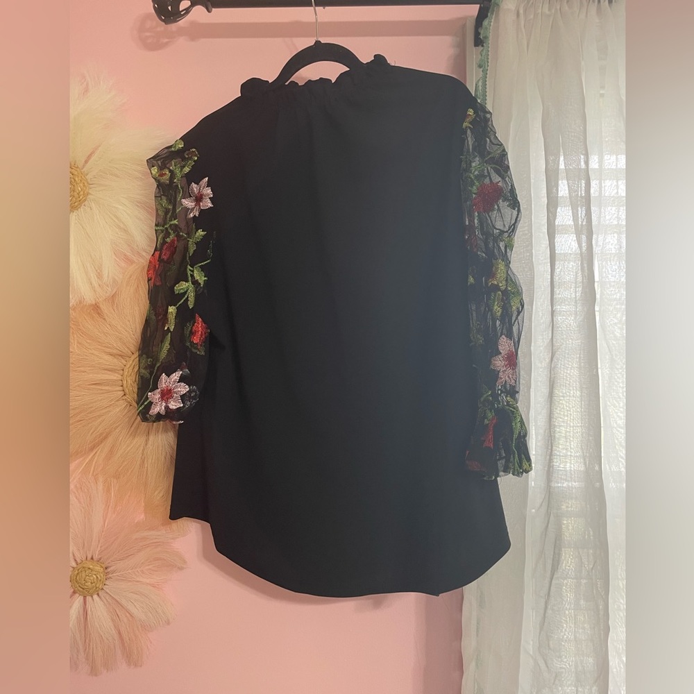 Lace sleeve shirt 3x